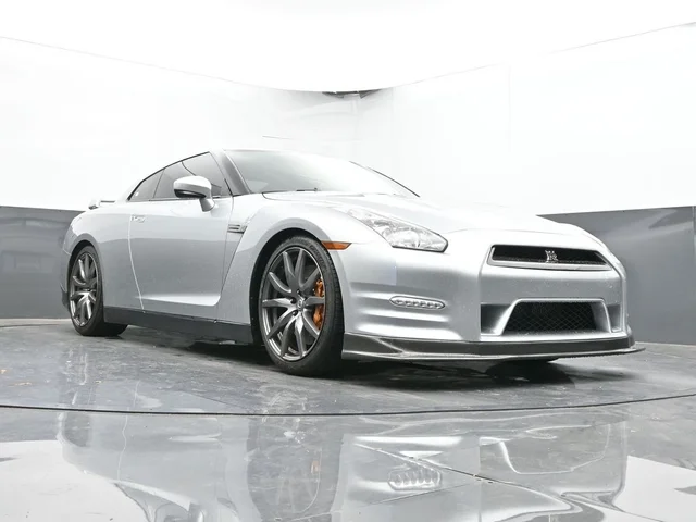 SEMINUEVOS NISSAN GT-R a Estados en autogozo