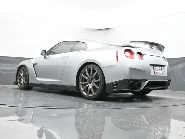 SEMINUEVOS NISSAN GT-R a Estados en autogozo