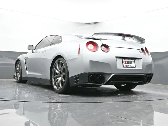 SEMINUEVOS NISSAN GT-R a Estados en autogozo