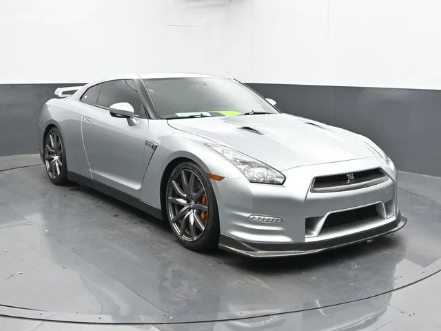 SEMINUEVOS NISSAN GT-R a Estados en autogozo