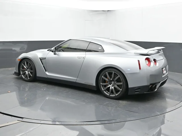 SEMINUEVOS NISSAN GT-R a Estados en autogozo