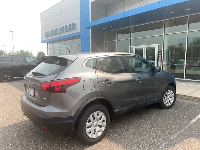 SEMINUEVOS NISSAN Rogue Sport at Brainerd  in Dondelinger Chevrolet
