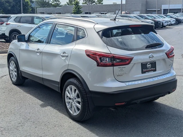SEMINUEVOS NISSAN Rogue Sport at Kennesaw, in Town Center Nissan