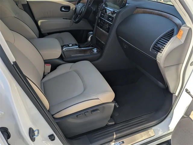 SEMINUEVOS NISSAN Armada at Kennesaw, in Town Center Nissan