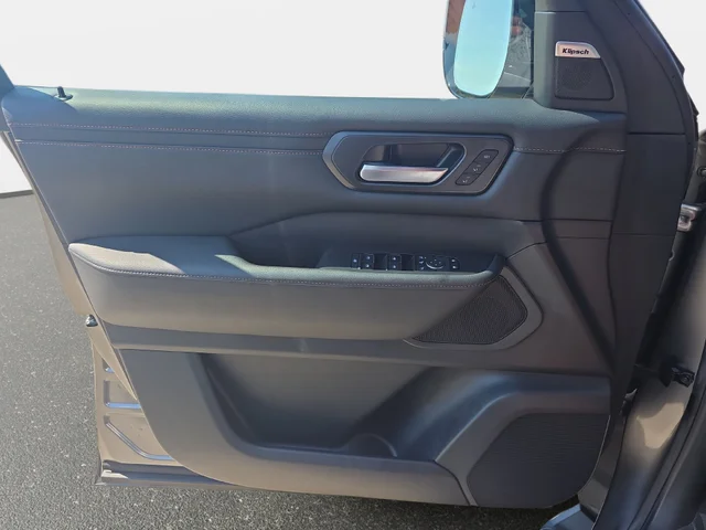 SEMINUEVOS NISSAN Armada a Estados en autogozo