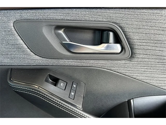 SEMINUEVOS NISSAN Rogue at ELK GROVE in Elk Grove Buick GMC