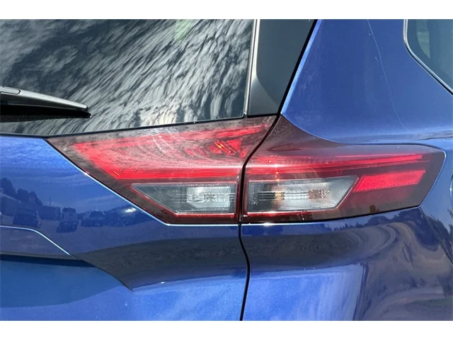 SEMINUEVOS NISSAN Rogue at ELK GROVE in Elk Grove Buick GMC