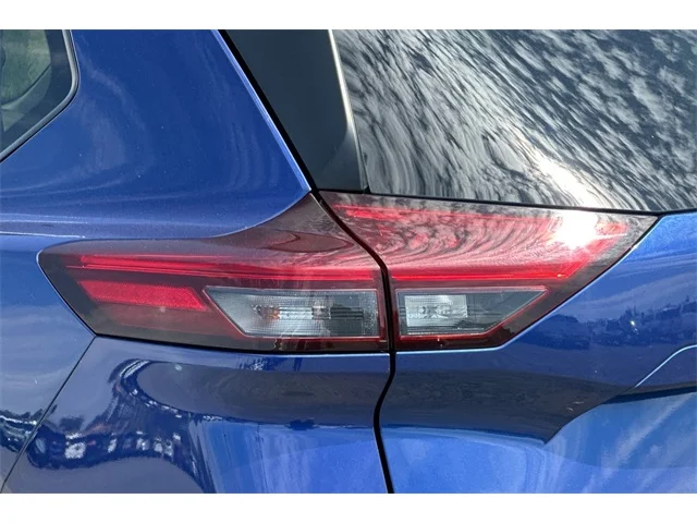 SEMINUEVOS NISSAN Rogue at ELK GROVE in Elk Grove Buick GMC