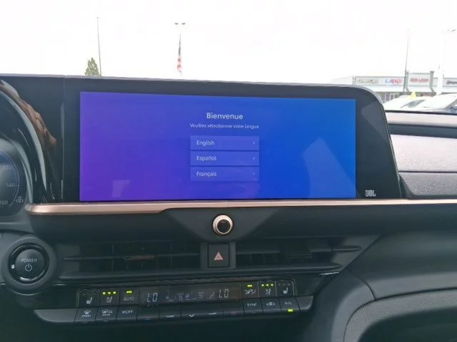 SEMINUEVOS TOYOTA Crown a Estados en autogozo