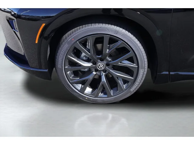 Nuevos TOYOTA CROWN SIGNIA à Estados chez autogozo
