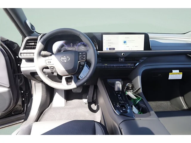 Nuevos TOYOTA CROWN SIGNIA à Estados chez autogozo