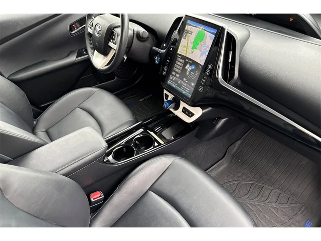 2017 Toyota Prius Prime Premium photo 14