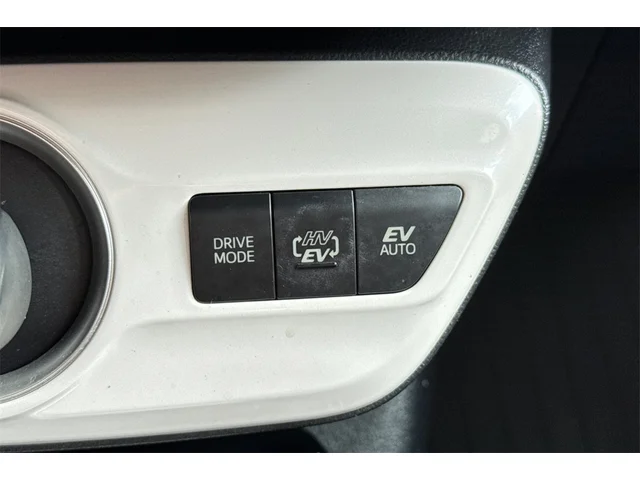 2017 Toyota Prius Prime Premium photo 19
