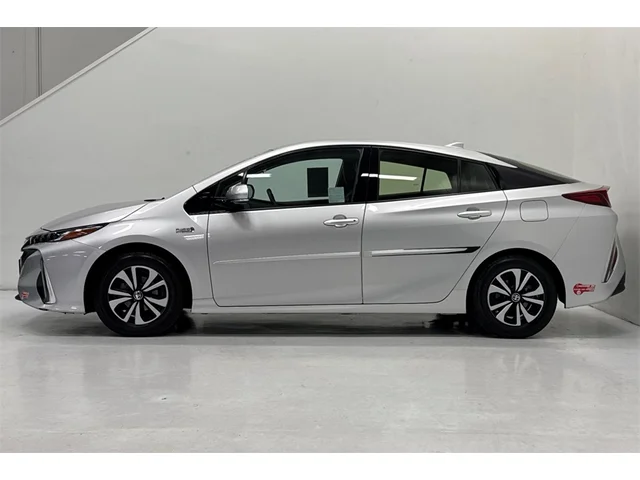 2017 Toyota Prius Prime Premium photo 7