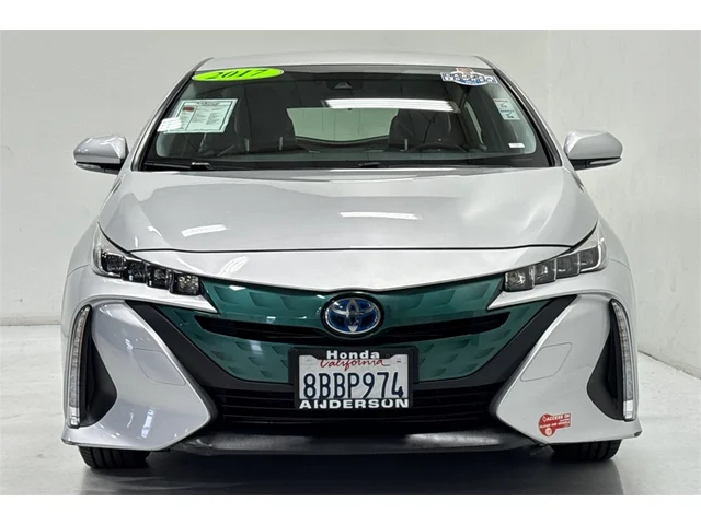 2017 Toyota Prius Prime Premium photo 9