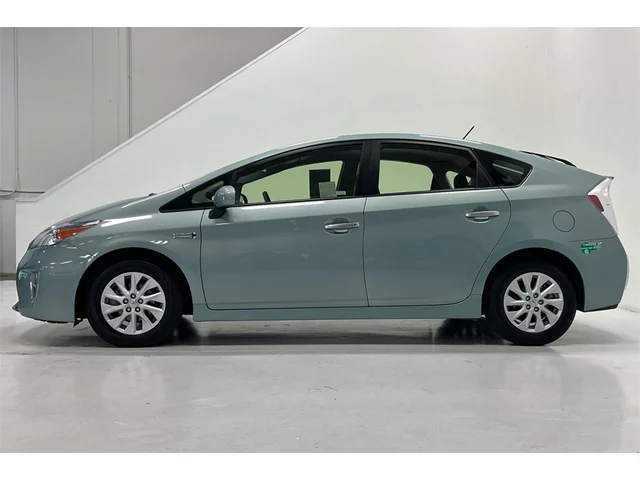 Used TOYOTA Prius Plug-in at San Francisco in izmo Kia