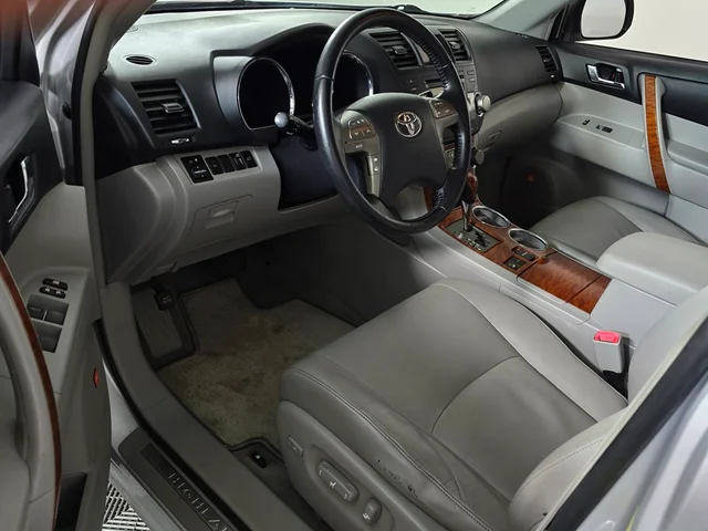 SEMINUEVOS TOYOTA Highlander at Brainerd  in Dondelinger Chevrolet