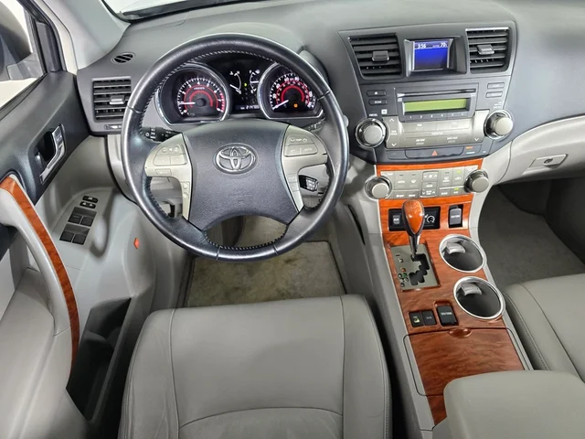 SEMINUEVOS TOYOTA Highlander at Brainerd  in Dondelinger Chevrolet