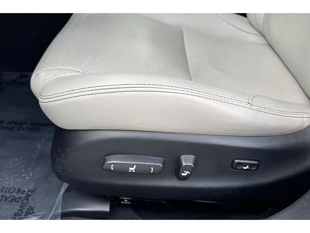 SEMINUEVOS LEXUS IS at ELK GROVE in Elk Grove Buick GMC