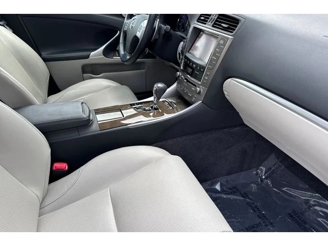 SEMINUEVOS LEXUS IS at ELK GROVE in Elk Grove Buick GMC