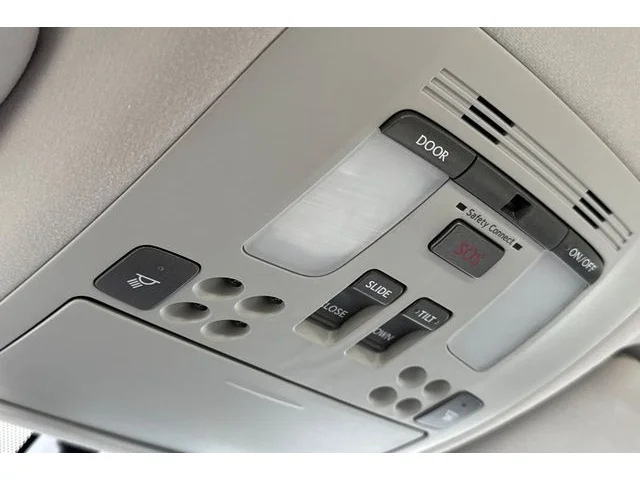 SEMINUEVOS LEXUS IS at ELK GROVE in Elk Grove Buick GMC