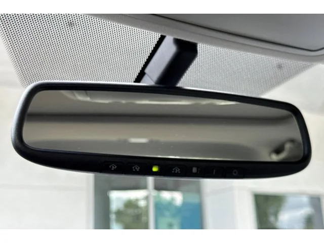 SEMINUEVOS LEXUS IS at ELK GROVE in Elk Grove Buick GMC