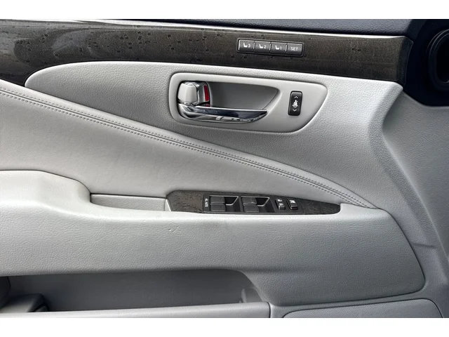 Pre-Owned LEXUS LS at Anderson Honda in Palo Alto