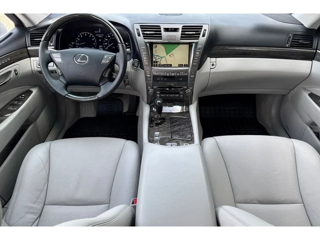 Pre-Owned LEXUS LS at Anderson Honda in Palo Alto