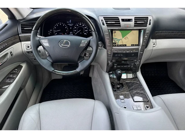 Pre-Owned LEXUS LS at Anderson Honda in Palo Alto