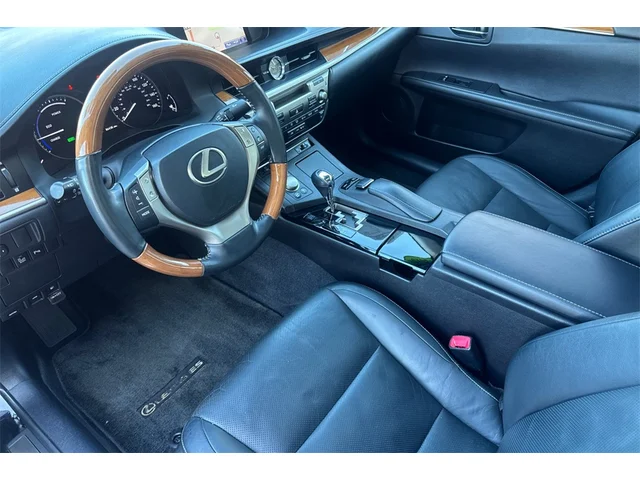 Pre-Owned LEXUS ES at Anderson Honda in Palo Alto