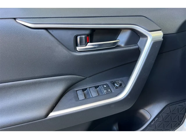 Used TOYOTA RAV4 Hybrid at San Francisco in izmo Kia