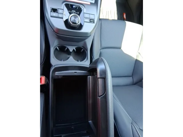 Nuevos TOYOTA BZ WOODLAND à Estados chez autogozo