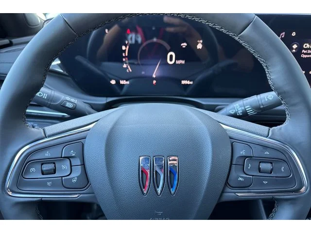 SEMINUEVOS BUICK Envista at ELK GROVE in Elk Grove Buick GMC