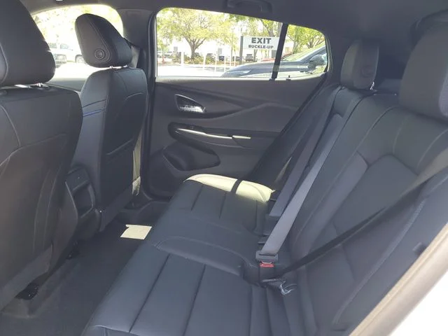 Nuevos BUICK ENVISTA à Estados chez autogozo