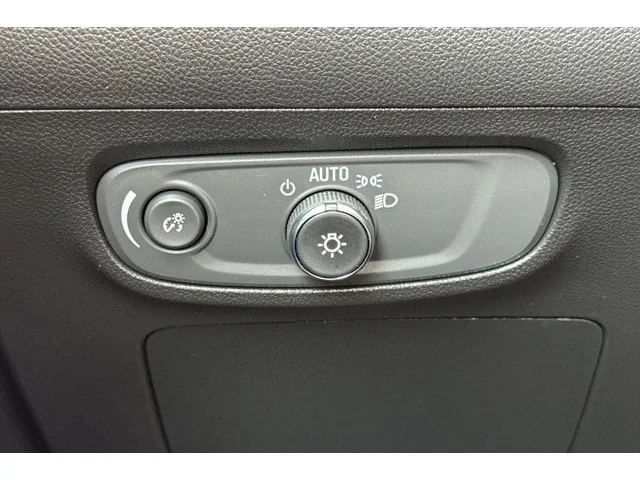 SEMINUEVOS BUICK Encore GX at ELK GROVE in Elk Grove Buick GMC