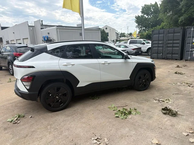 Nuevos HYUNDAI KONA à Estados chez autogozo