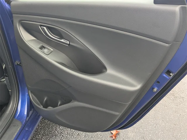 SEMINUEVOS HYUNDAI Elantra GT at Kennesaw, in Town Center Nissan