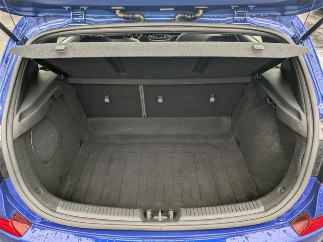 SEMINUEVOS HYUNDAI Elantra GT at Kennesaw, in Town Center Nissan