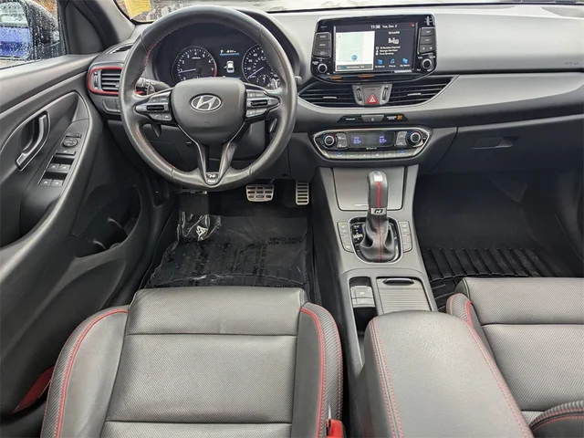 SEMINUEVOS HYUNDAI Elantra GT at Kennesaw, in Town Center Nissan