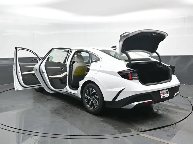 Nuevos HYUNDAI SONATA HYBRID à Estados chez autogozo