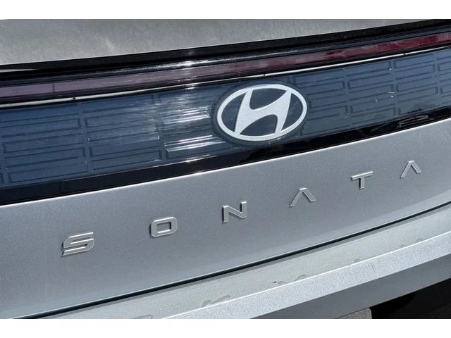 SEMINUEVOS HYUNDAI Sonata at ELK GROVE in Elk Grove Buick GMC