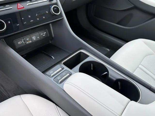 Nuevos HYUNDAI SONATA à Estados chez autogozo