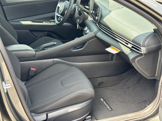 Nuevos HYUNDAI ELANTRA à Estados chez autogozo