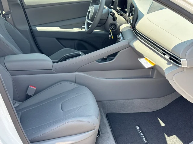 Nuevos HYUNDAI ELANTRA à Estados chez autogozo