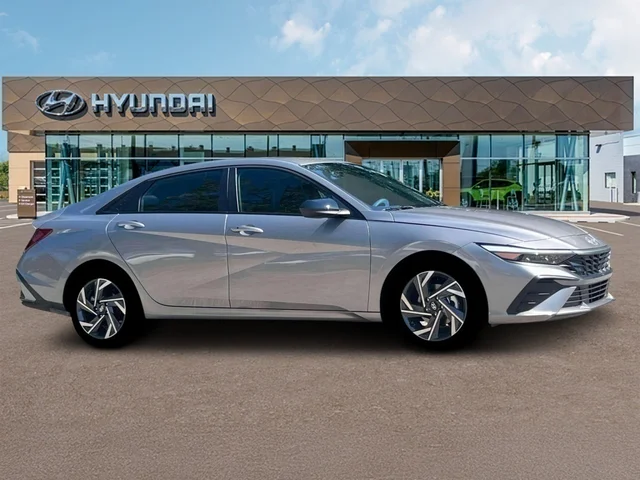 Nuevos HYUNDAI ELANTRA at Tustin Hyundai in Tustin   