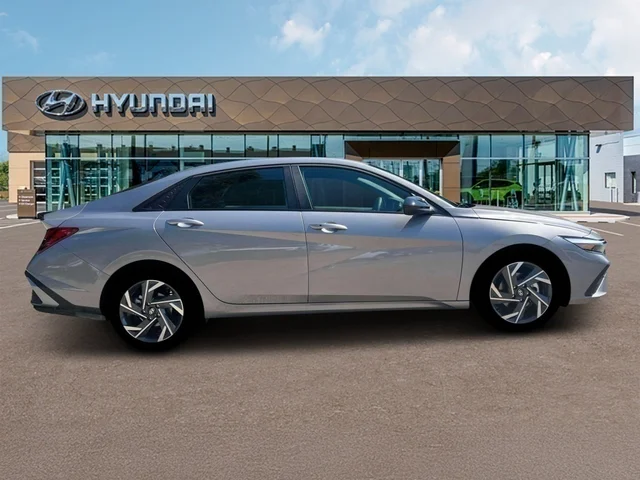 Nuevos HYUNDAI ELANTRA at Tustin Hyundai in Tustin   
