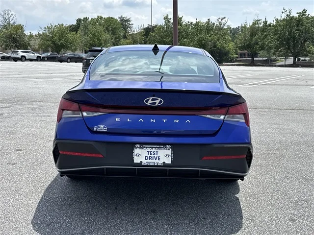 Nuevos HYUNDAI ELANTRA at Gainesville Hyundai in Gainesville