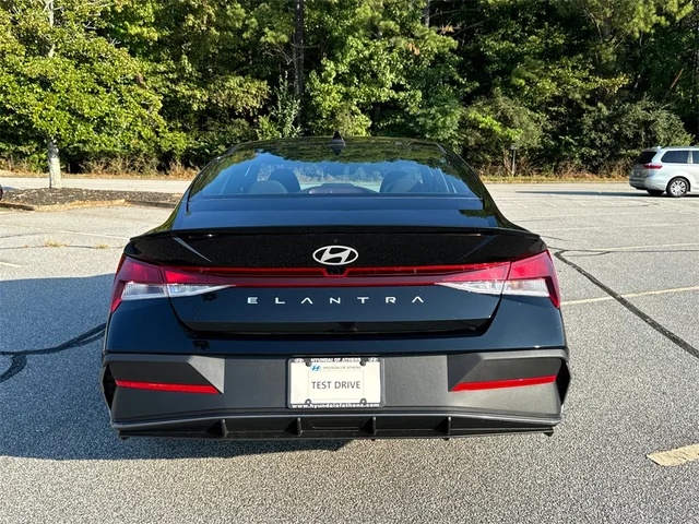 Nuevos HYUNDAI ELANTRA at Gainesville Hyundai in Gainesville