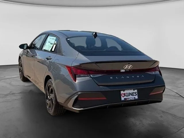 Nuevos HYUNDAI ELANTRA à Estados chez autogozo