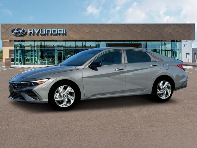 Nuevos HYUNDAI ELANTRA at Tustin Hyundai in Tustin   